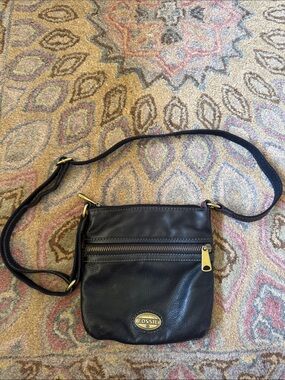 FOSSIL Explorer Mini Black Pebbled Leather Crossbody Bag Like New MSRP $98